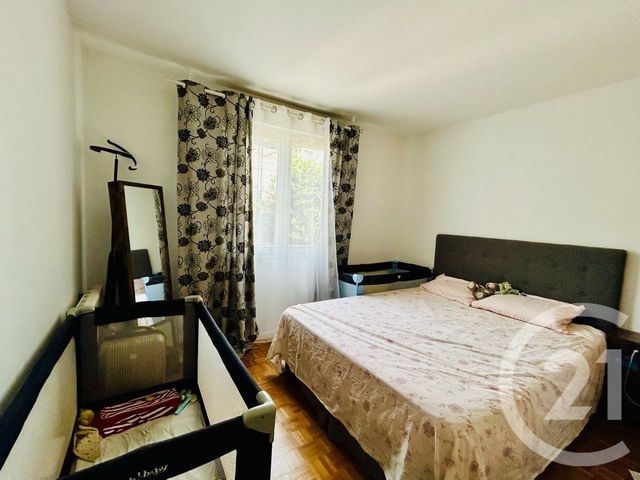 Appartement F3 à vendre - 3 pièces - 67.37 m2 - L HAY LES ROSES - 94 - ILE-DE-FRANCE - Century 21 L'Immobilière Rn 20