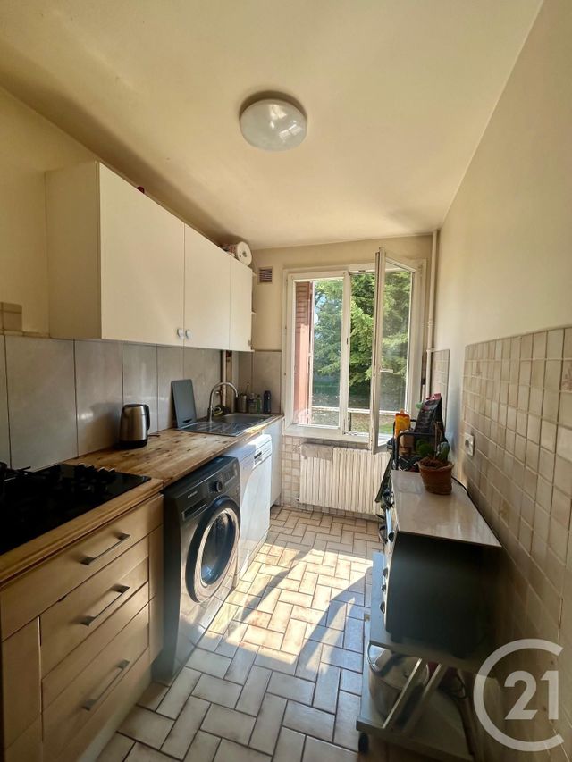 Appartement F3 à vendre - 3 pièces - 51.98 m2 - CHEVILLY LARUE - 94 - ILE-DE-FRANCE - Century 21 L'Immobilière Rn 20