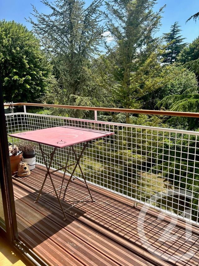 Appartement F4 à vendre 4 pièces 61.07 m2 L HAY LES ROSES 94