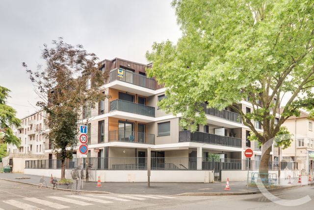 Appartement F2 à vendre - 2 pièces - 42.4 m2 - CHEVILLY LARUE - 94 - ILE-DE-FRANCE - Century 21 L'Immobilière Rn 20