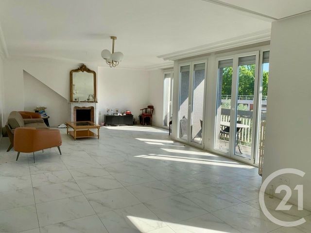 Appartement F6 à vendre - 4 pièces - 123.08 m2 - L HAY LES ROSES - 94 - ILE-DE-FRANCE - Century 21 L'Immobilière Rn 20