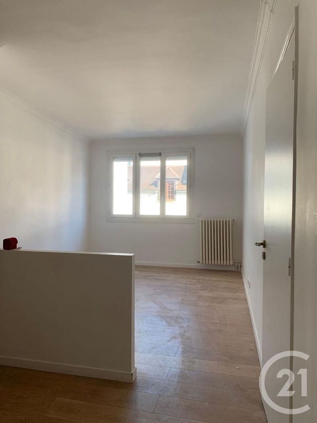 Afficher la photo en grand Appartement F6 à vendre - 4 pièces - 123.08 m2 - L HAY LES ROSES - 94 - ILE-DE-FRANCE - Century 21 L'Immobilière Rn 20