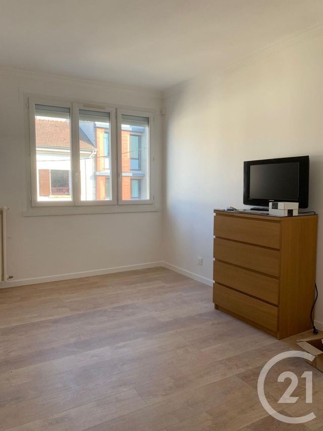 Afficher la photo en grand Appartement F6 à vendre - 4 pièces - 123.08 m2 - L HAY LES ROSES - 94 - ILE-DE-FRANCE - Century 21 L'Immobilière Rn 20