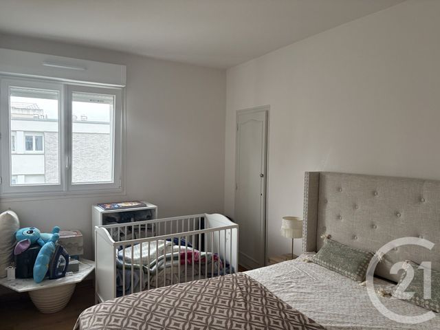 Appartement F3 à vendre - 3 pièces - 54.9 m2 - L HAY LES ROSES - 94 - ILE-DE-FRANCE - Century 21 L'Immobilière Rn 20