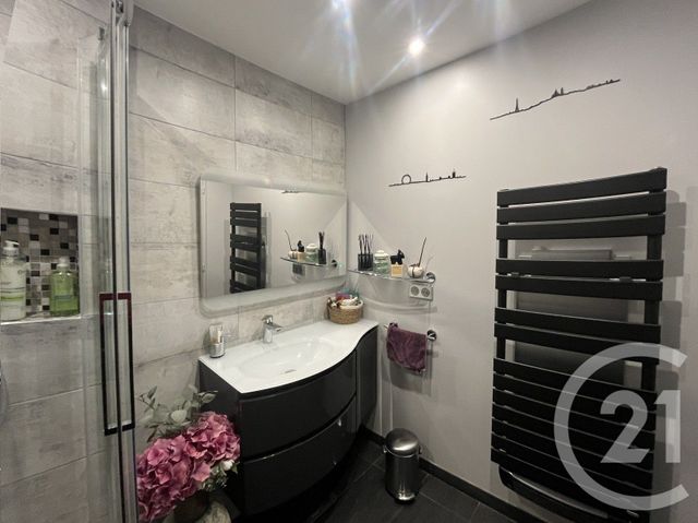 Appartement F3 à vendre - 3 pièces - 70.8 m2 - L HAY LES ROSES - 94 - ILE-DE-FRANCE - Century 21 L'Immobilière Rn 20