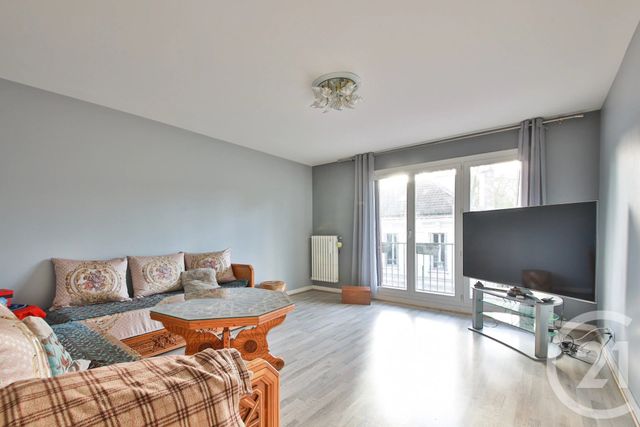 Appartement F3 à vendre - 3 pièces - 63.43 m2 - CACHAN - 94 - ILE-DE-FRANCE - Century 21 L'Immobilière Rn 20