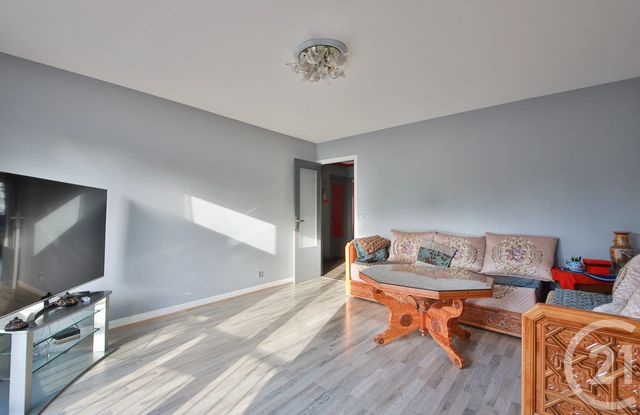 Appartement F3 à vendre - 3 pièces - 63.43 m2 - CACHAN - 94 - ILE-DE-FRANCE - Century 21 L'Immobilière Rn 20