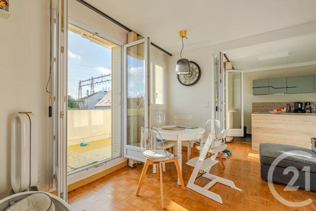 Appartement F3 à vendre - 3 pièces - 64.6 m2 - CHEVILLY LARUE - 94 - ILE-DE-FRANCE - Century 21 L'Immobilière Rn 20