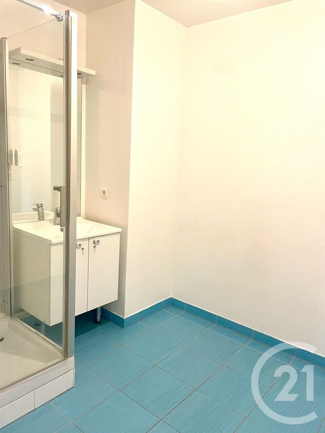 Appartement F3 à louer - 3 pièces - 55.0 m2 - CHEVILLY LARUE - 94 - ILE-DE-FRANCE - Century 21 L'Immobilière Rn 20