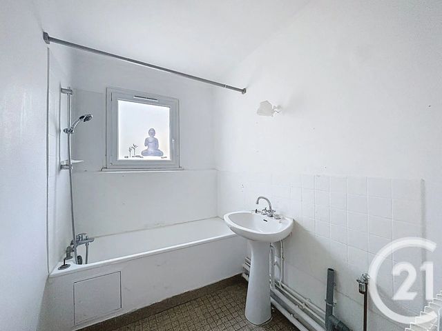 Appartement F2 à vendre - 2 pièces - 47.52 m2 - L HAY LES ROSES - 94 - ILE-DE-FRANCE - Century 21 L'Immobilière Rn 20