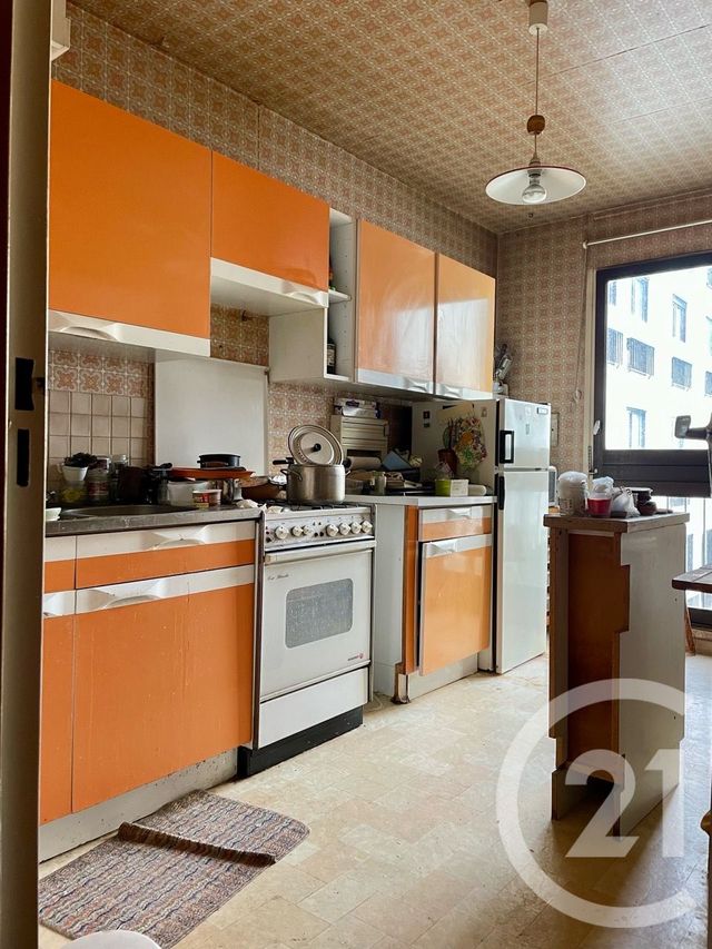 Appartement F3 à vendre - 3 pièces - 69.48 m2 - L HAY LES ROSES - 94 - ILE-DE-FRANCE - Century 21 L'Immobilière Rn 20