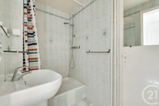 Appartement F4 à vendre - 4 pièces - 62.34 m2 - L HAY LES ROSES - 94 - ILE-DE-FRANCE - Century 21 L'Immobilière Rn 20