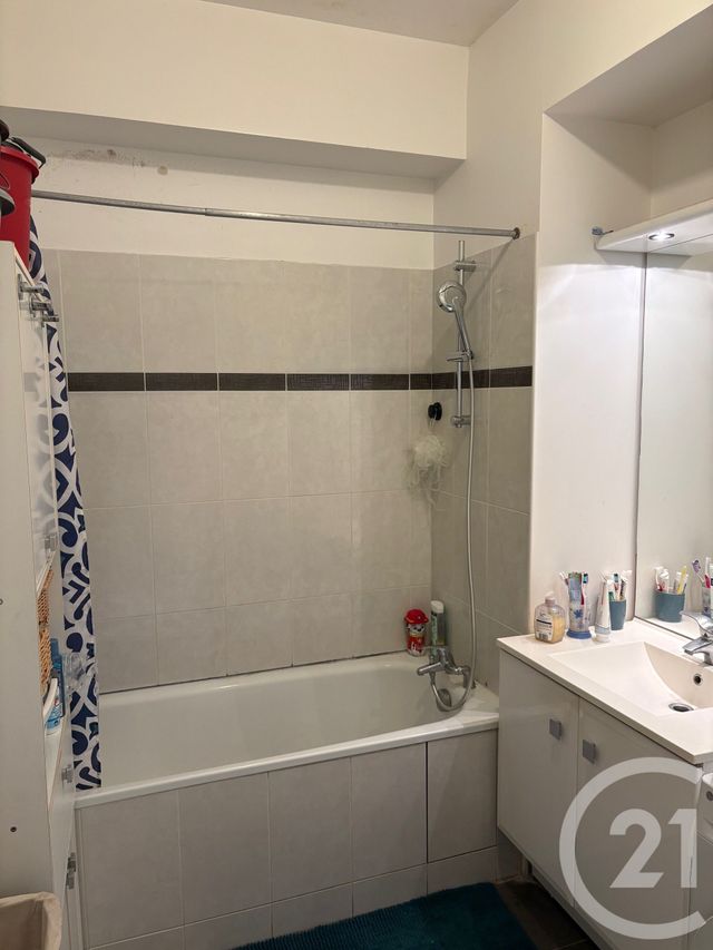 Appartement F4 à vendre - 4 pièces - 72.75 m2 - L HAY LES ROSES - 94 - ILE-DE-FRANCE - Century 21 L'Immobilière Rn 20