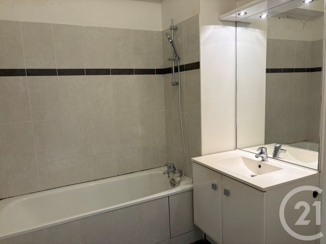 Appartement F4 à vendre - 4 pièces - 72.75 m2 - L HAY LES ROSES - 94 - ILE-DE-FRANCE - Century 21 L'Immobilière Rn 20