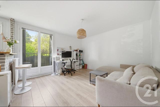 Appartement F1 à vendre - 1 pièce - 32.51 m2 - CHEVILLY LARUE - 94 - ILE-DE-FRANCE - Century 21 L'Immobilière Rn 20