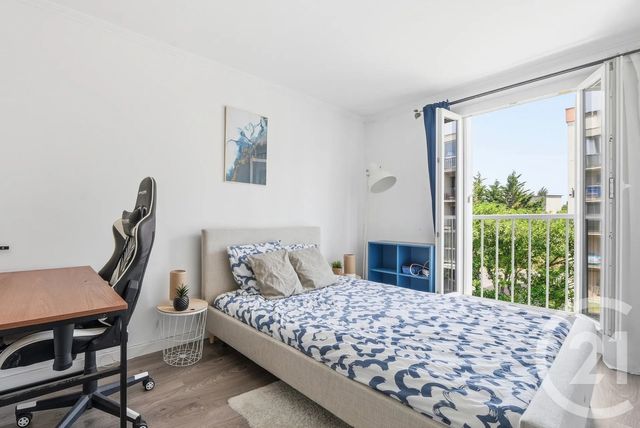 Appartement F3 à vendre - 3 pièces - 57.41 m2 - CHEVILLY LARUE - 94 - ILE-DE-FRANCE - Century 21 L'Immobilière Rn 20