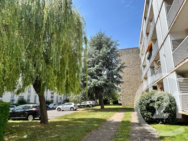 Appartement F3 à vendre - 3 pièces - 57.41 m2 - CHEVILLY LARUE - 94 - ILE-DE-FRANCE - Century 21 L'Immobilière Rn 20