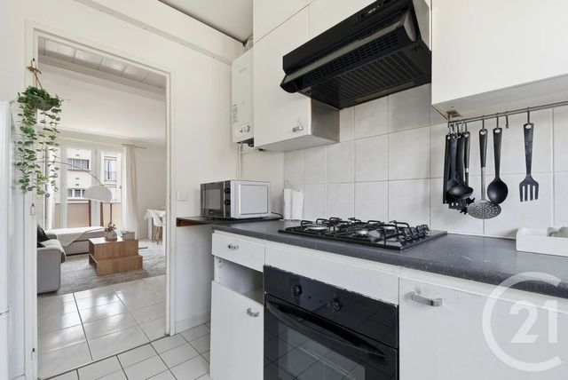 Appartement F3 à vendre - 3 pièces - 57.41 m2 - CHEVILLY LARUE - 94 - ILE-DE-FRANCE - Century 21 L'Immobilière Rn 20