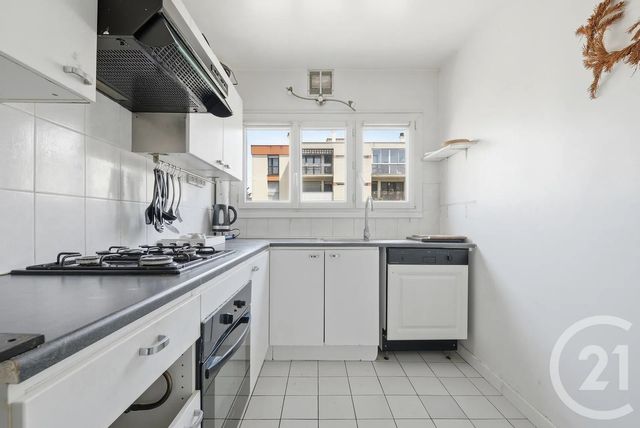 Appartement F3 à vendre - 3 pièces - 57.41 m2 - CHEVILLY LARUE - 94 - ILE-DE-FRANCE - Century 21 L'Immobilière Rn 20