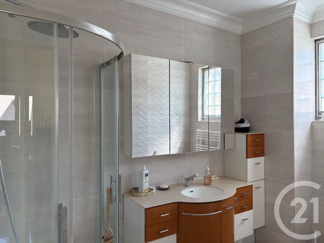 maison à louer - 1 pièce - 9.41 m2 - CHEVILLY LARUE - 94 - ILE-DE-FRANCE - Century 21 L'Immobilière Rn 20