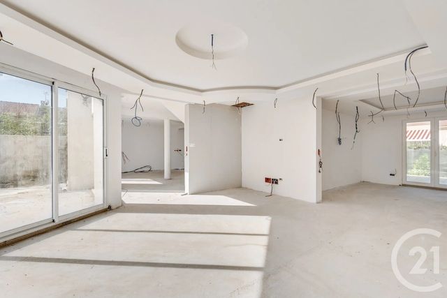 maison à vendre - 7 pièces - 183.87 m2 - VILLEJUIF - 94 - ILE-DE-FRANCE - Century 21 L'Immobilière Rn 20